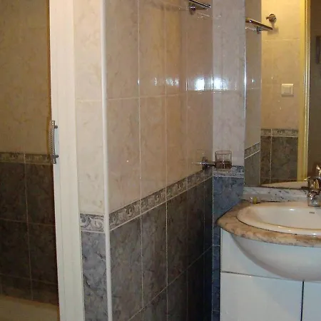 F2 Avec Terrasse, Clim, Parking, Animaux Ok - Amelie-les-bains - Fr-1-703-44 *