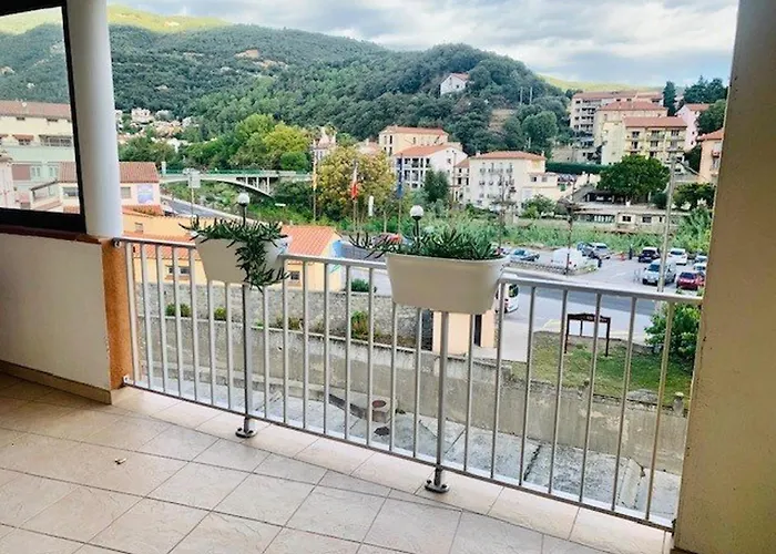 F2 Avec Terrasse, Clim, Parking, Animaux Ok - Amelie-les-bains - Fr-1-703-44 Appartement